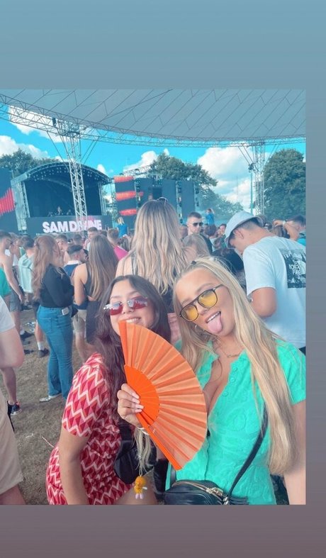 Gracie M model top photo