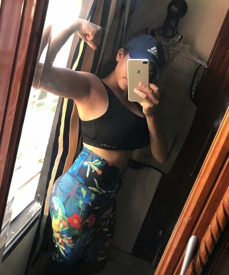 Karen Garcia porn model photo