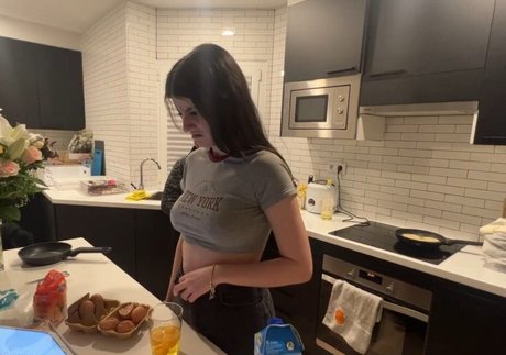 Abbyimu model best pic