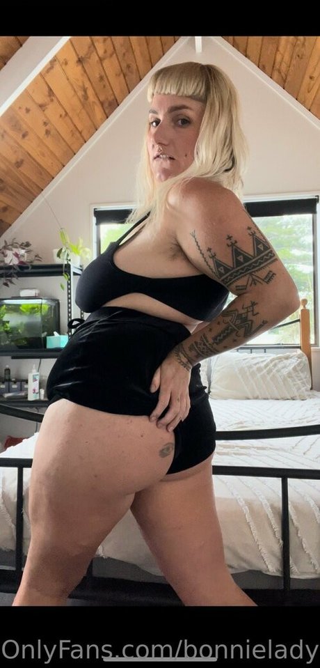 bonnielady high quality model pic