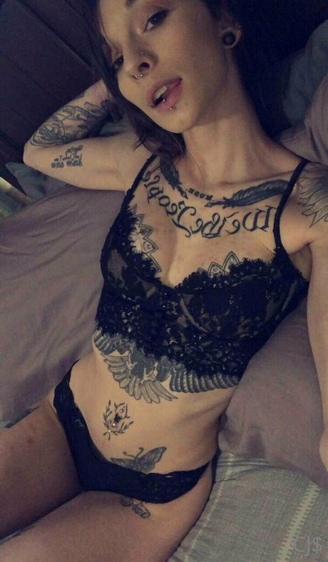 tiny barbie Quick photo