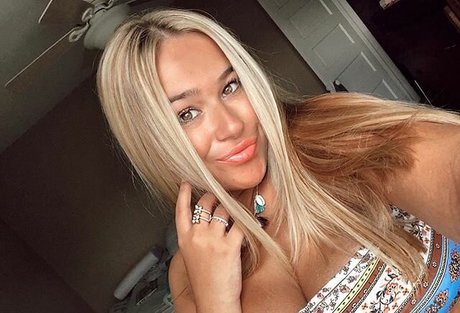 Tatiana Gianacopoulos model sexy image