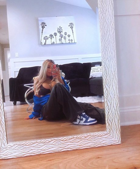 Tatiana Gianacopoulos model sex image