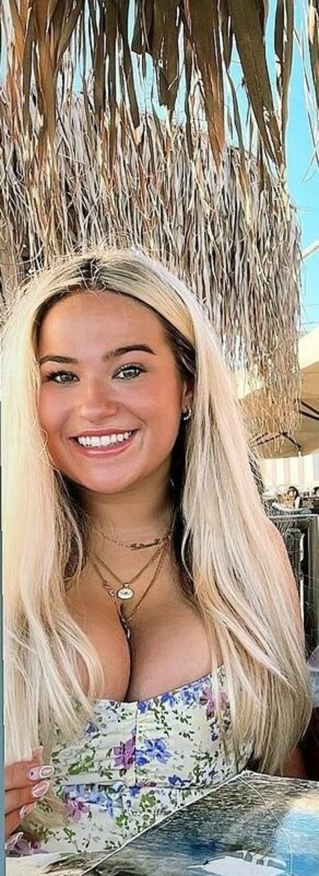 Tatiana Gianacopoulos art model pictures