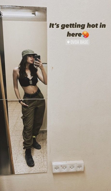 Linoy Tavor model xxx photo