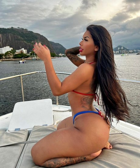 Clara Batista naked actress img