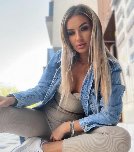 Biancabiiiib pornographic model galleries