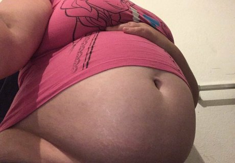 mom onlyfans erotic photo