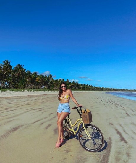 Mariana Nery model nude image