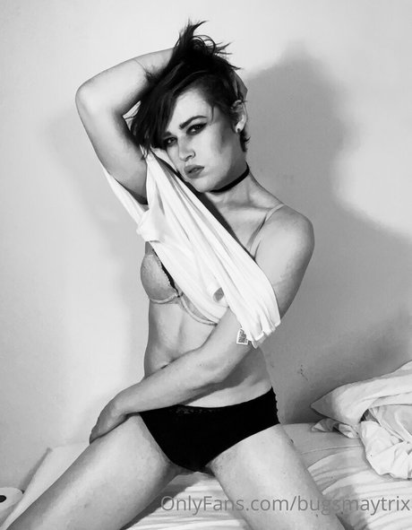 bugsmaytrix sexy star photo