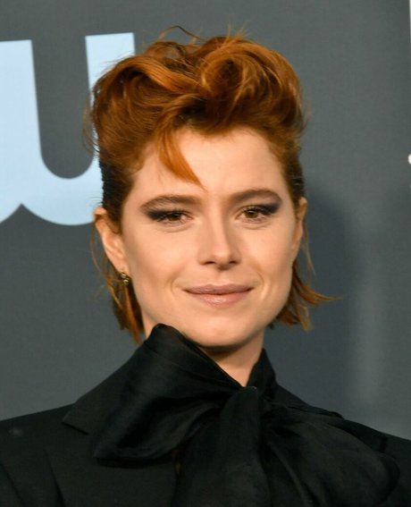 Jessie Buckley art actress photos