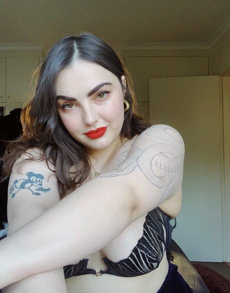 sab otuer erotic star photo