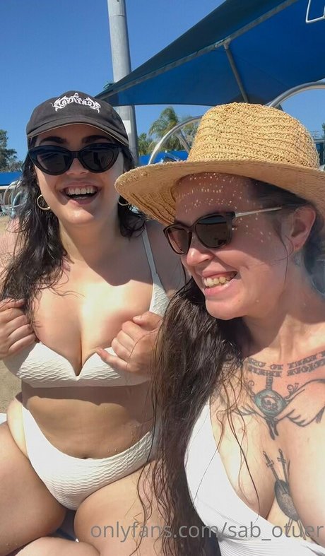 sab otuer pretty model image