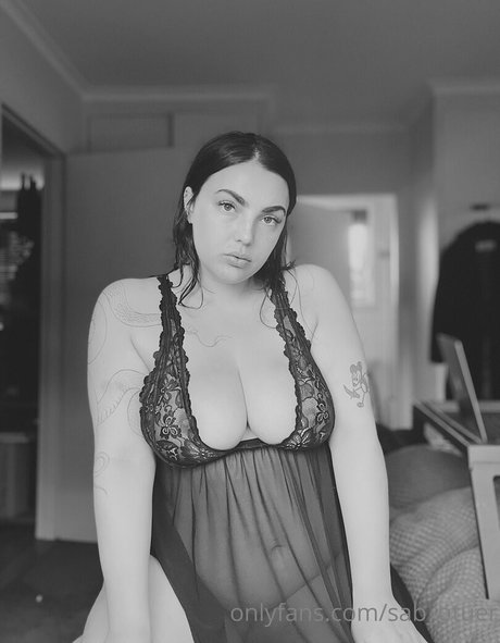 sab otuer pretty model image