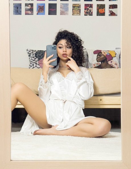 Ejderhakizi star hot images