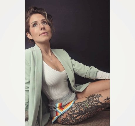 Soe Gwchwind xxx pornstar picture