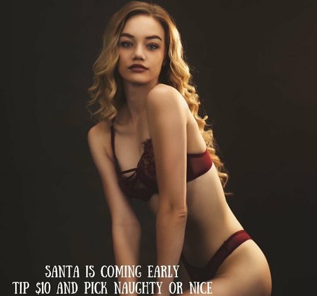 lizzysweetsofficial nice actress pic