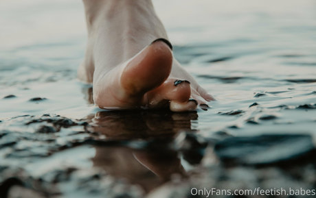 feetish babes art star images