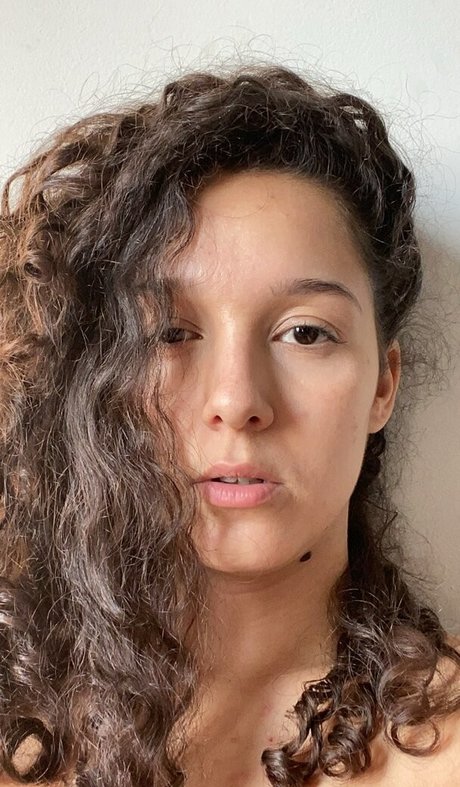 Balegat model exclusive images