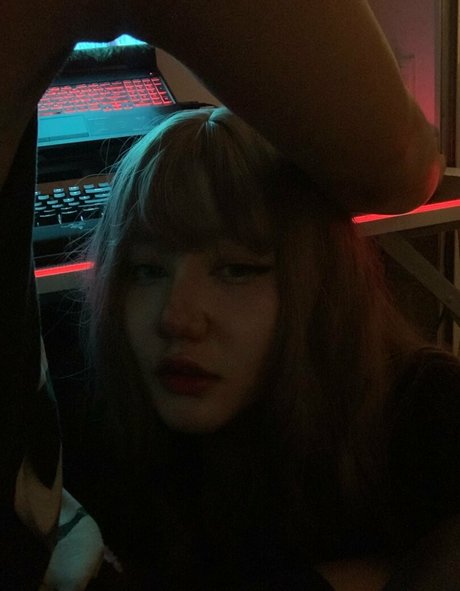 vampireneee nudes model archive