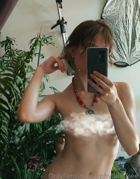 ephyliumfree nudes actress pics