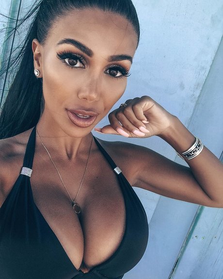 Isabel Raad model archive