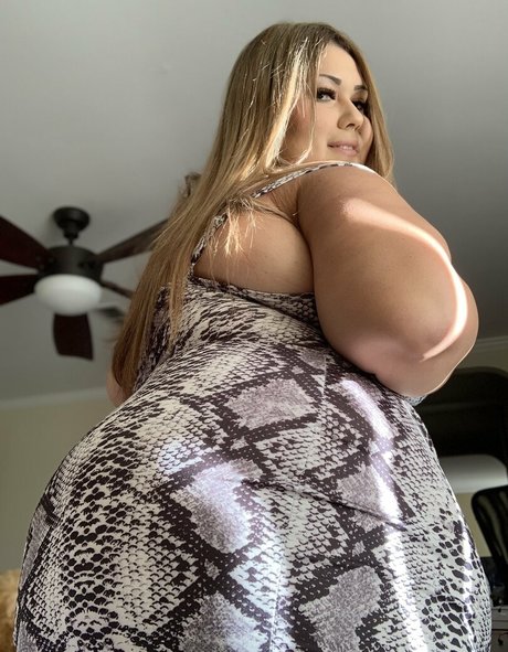 lusciousxxo pretty pornstar pictures