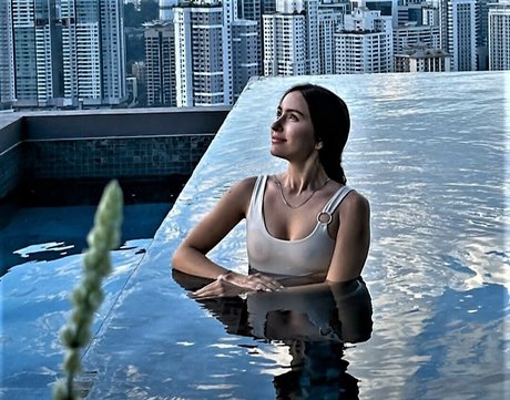 Kylie D pornstar naked pics