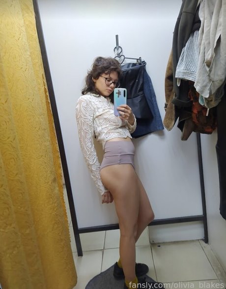 Olivia Blakes model high quality pics