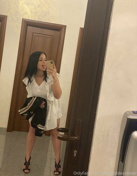 yourgoddess4ever pornstar hd image