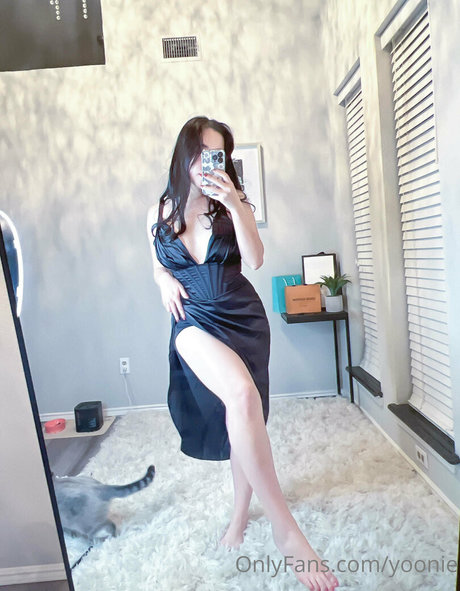 Yoonie model perfect archive