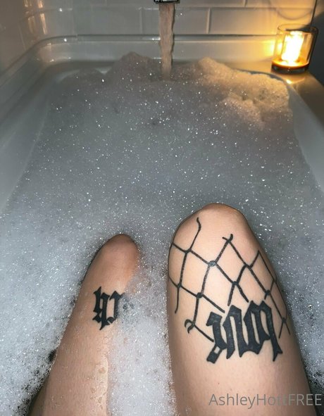 ashleyxhottfree sex model pictures