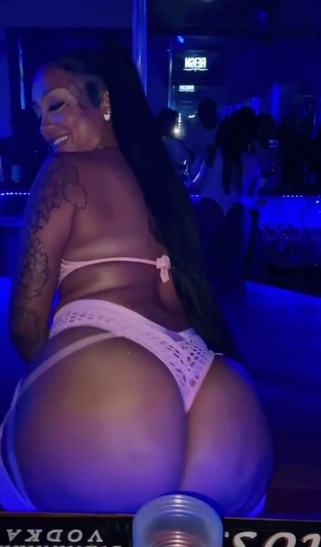 Donna Lombardi pretty star image