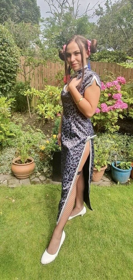 Brogiebear95 nude actress gallery