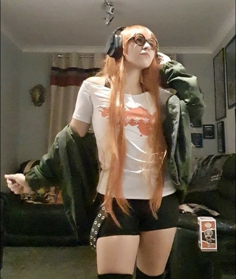 Brogiebear95 pornstar naked image