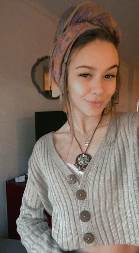 naomiswann porn star pictures