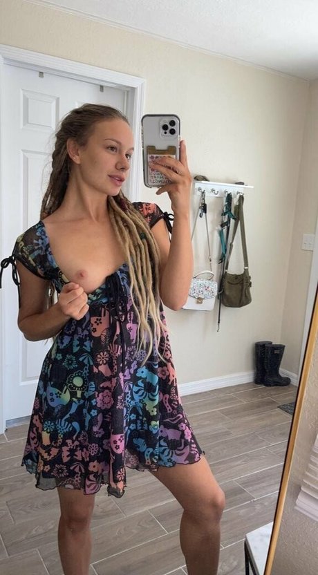 naomiswann model top gallery