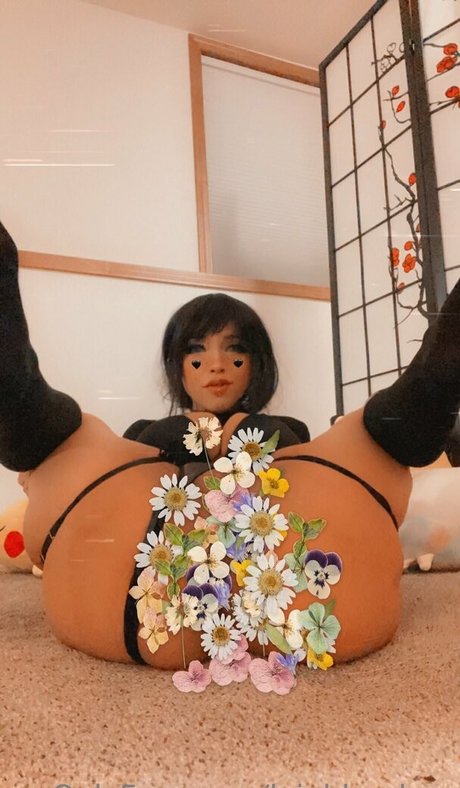 Leighbunbun model perfect pic