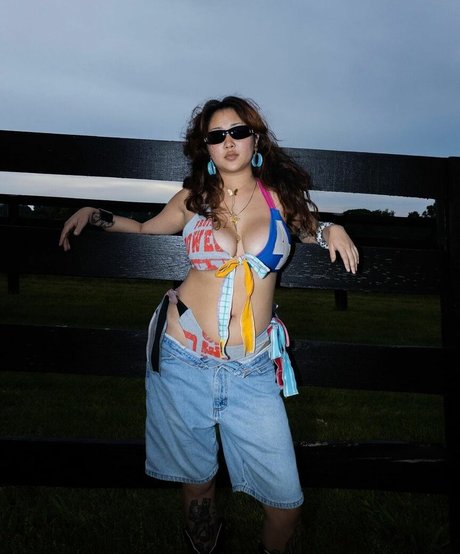 Fakeredhead666 art model photos