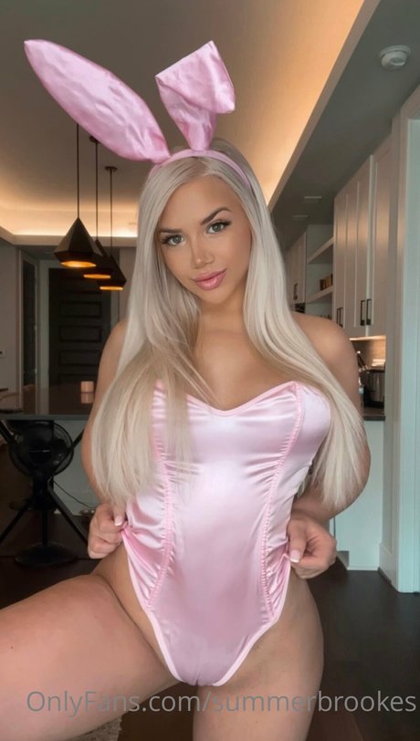 Summer Brookes high quality pornstar pics