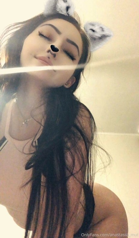 Anastasiia Mut model naked gallery