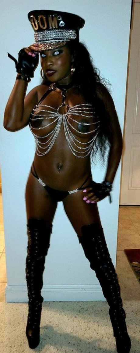 Naomi Foxxx model exclusive gallery