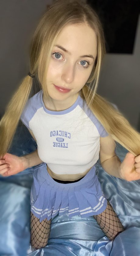 Sweet Rose pornstar naked pictures