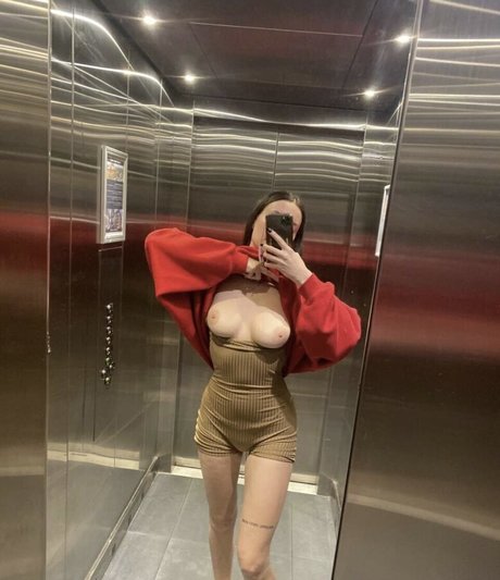 billieboss nudes star image