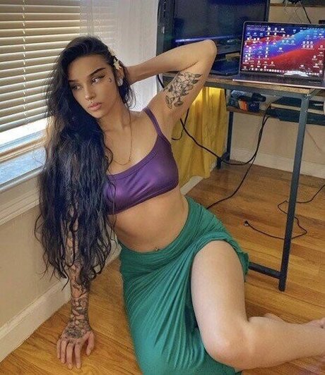 Lunamoonrivas model porn photo