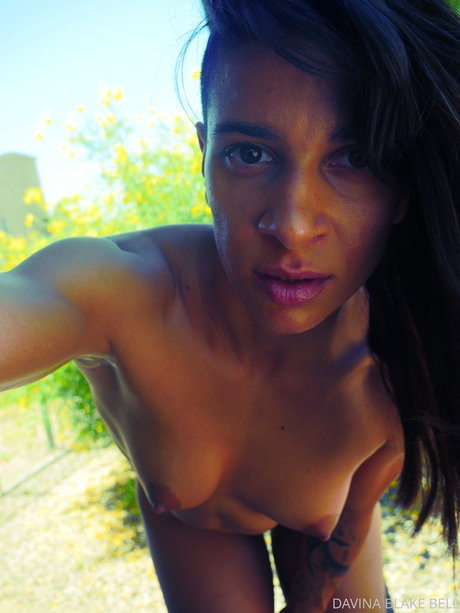 Davina Blake Bell free model img