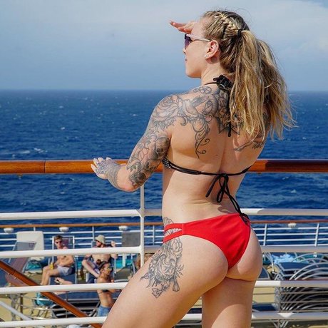 Kristin Pope model erotic photo