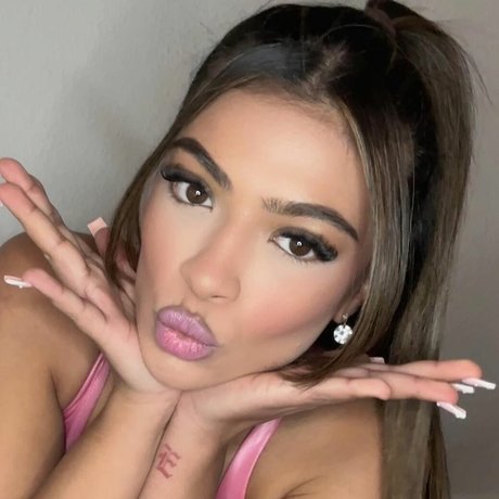 hatidza demirovic star erotic pics