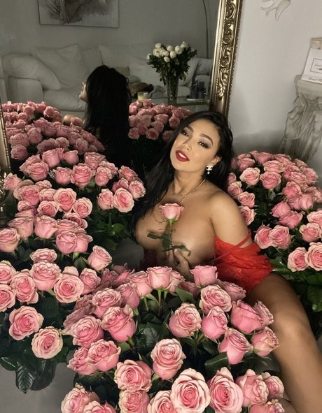 Exoticesmeralda naked actress pic