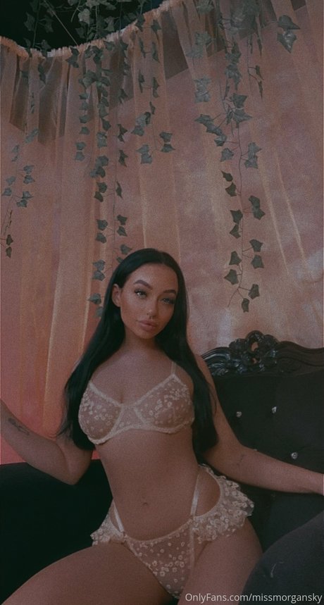 morgan sky uk erotic model pics